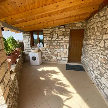 Apartmán Farmhouse Qeparo Qëparo