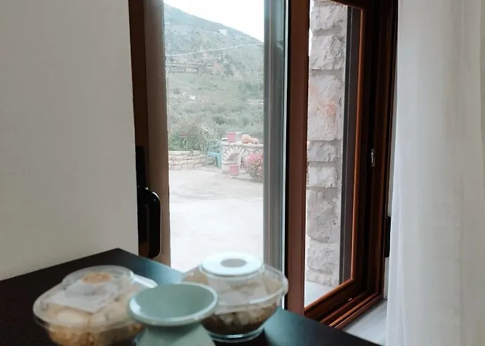 Farmhouse Qeparo * Qeparo