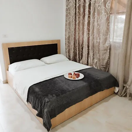 Apartment Farmhouse Qeparo *