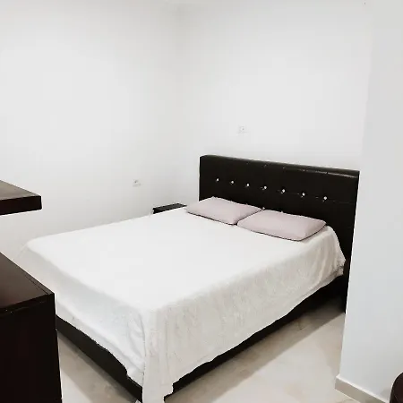 Apartment Farmhouse Qeparo