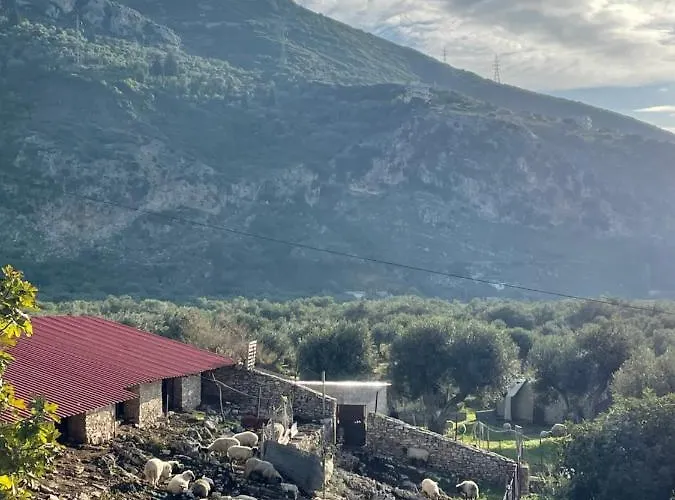 FarmHouse Qeparo