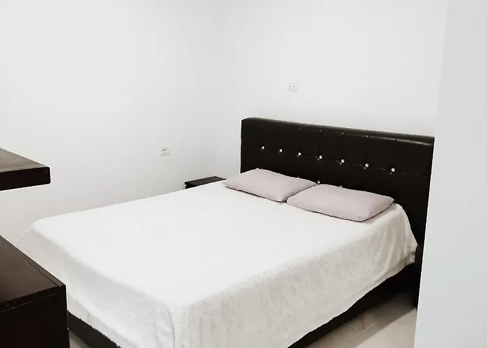 公寓 Farmhouse Qeparo