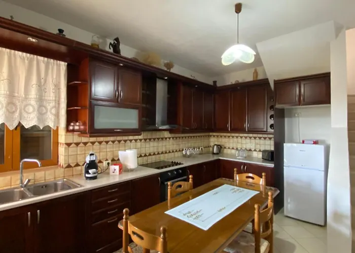 公寓 Farmhouse Qeparo *